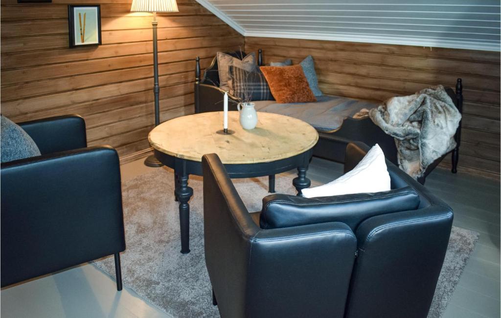 Nice Home In Treungen With 5 Bedrooms And Wifi photo 4