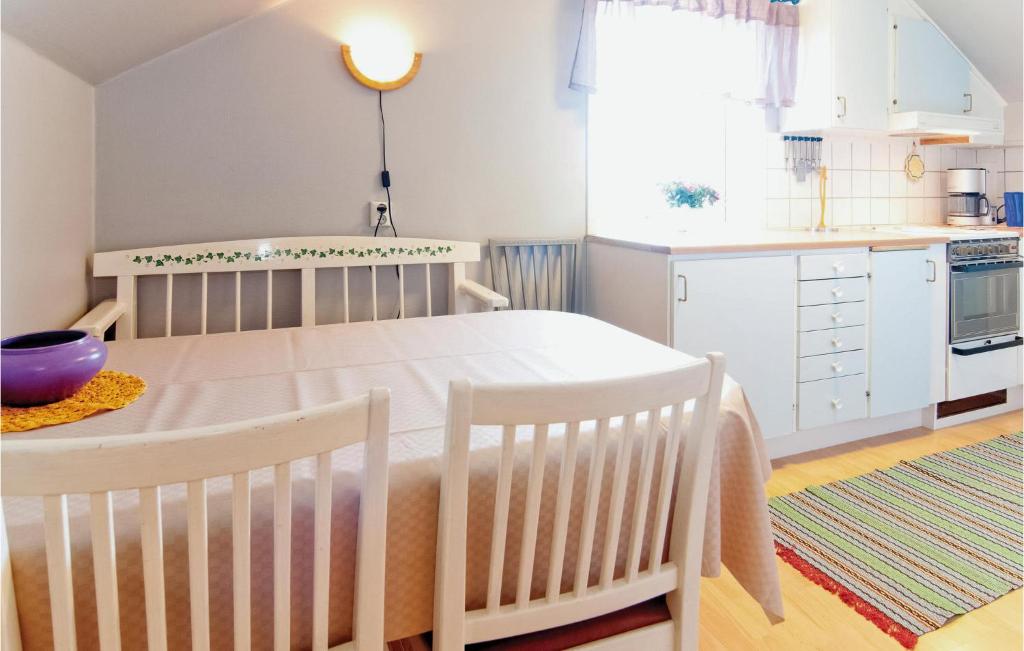 Nice Home In Klintehamn With 2 Bedrooms And Wifi photo 1
