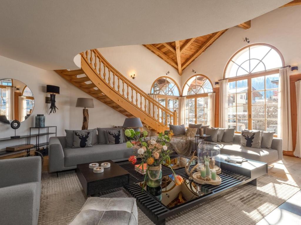 Luxurious chalet in St Johann in Tirol near Kitzbühel photo 4