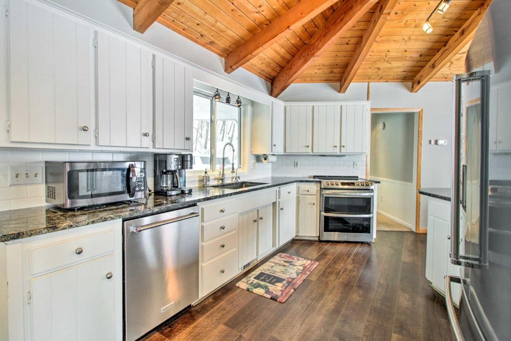 Spacious Waterfront Home with Dock on Gull Lake photo 3