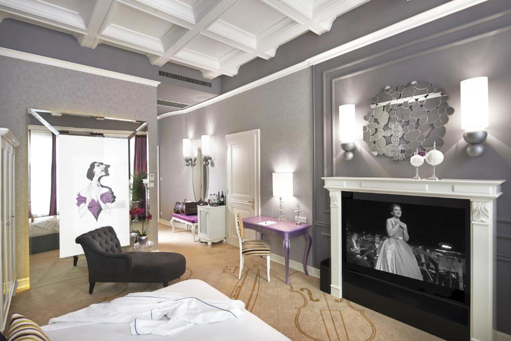 Трехместный (Люкс «Опера» с 1 спальней), Aria Hotel Budapest by Library Hotel Collection
