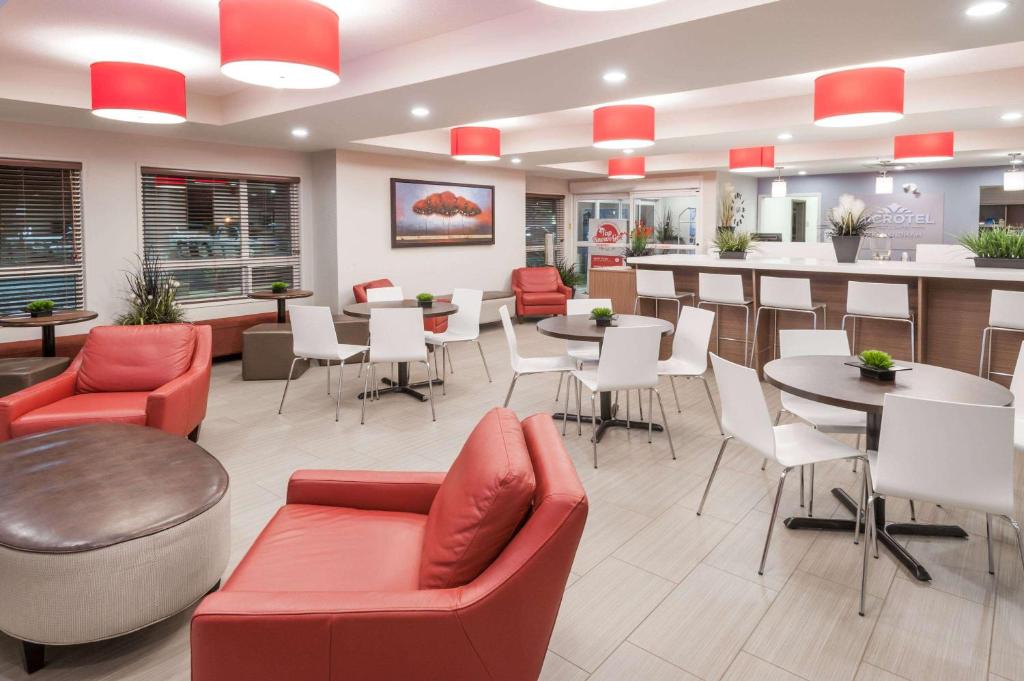 Microtel Inn & Suites by Wyndham Fort Saint John photo 1
