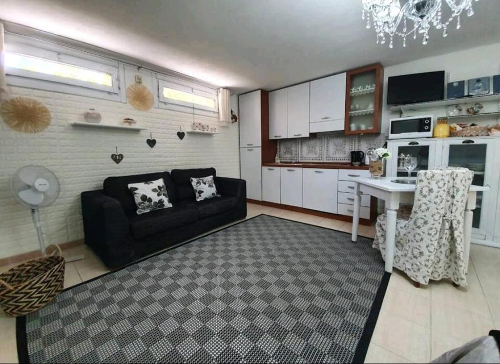 Holiday Home Casa Vacanza Il Gelsomino IUNQ9330 photo 3