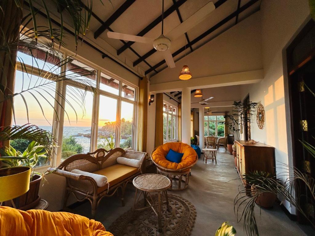 The Penthouse Hiriketiya photo 4