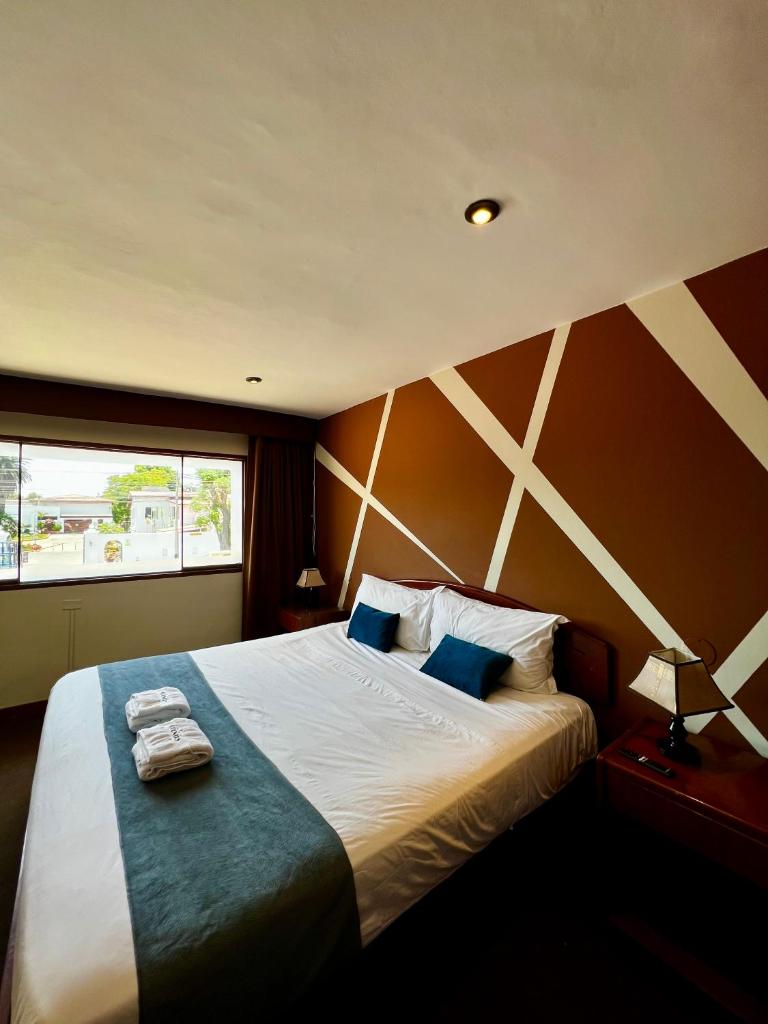 Hotel Country Trujillo photo 2
