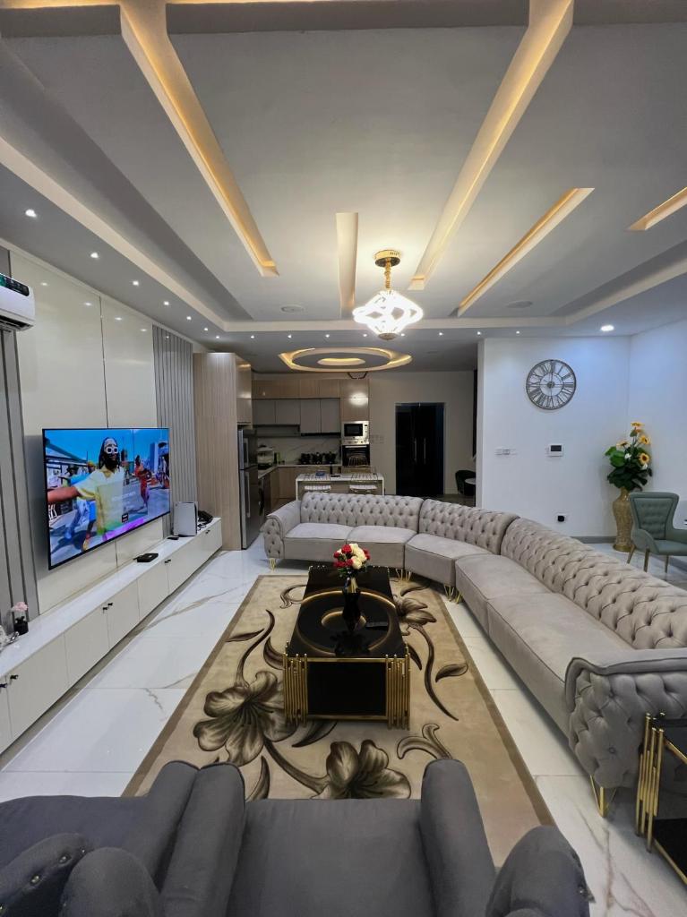 Cecilia Homes photo 3