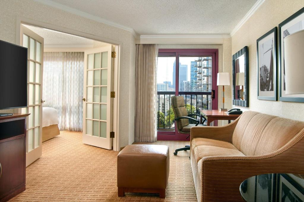 Atlanta Marriott Suites Midtown image