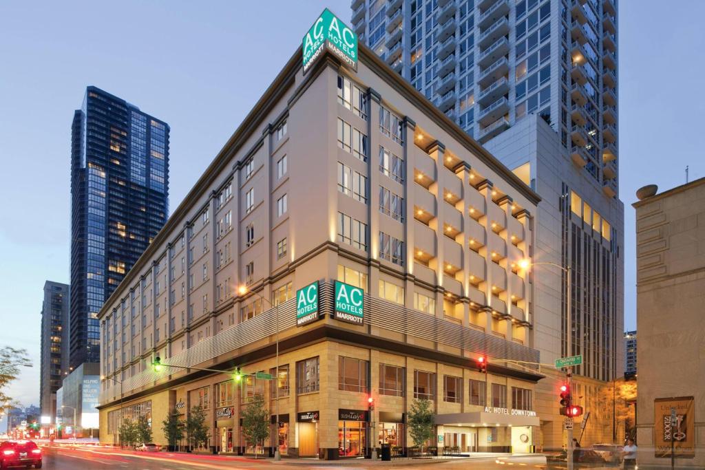 AC Hotels by Marriott Chicago Downtown image