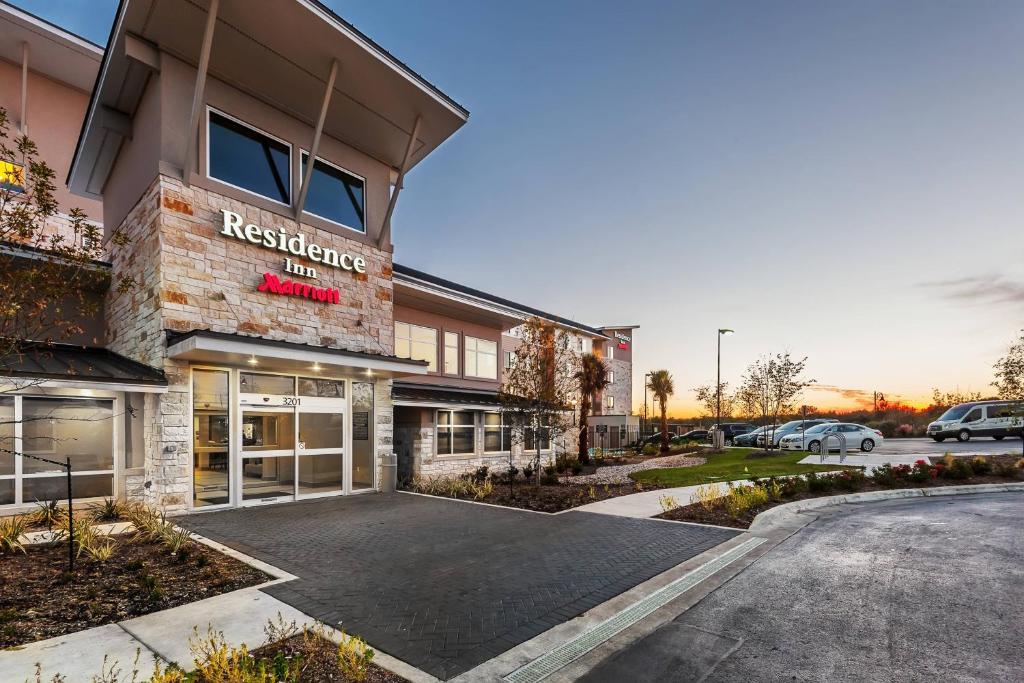 Residence Inn by Marriott Austin Airport photo 3