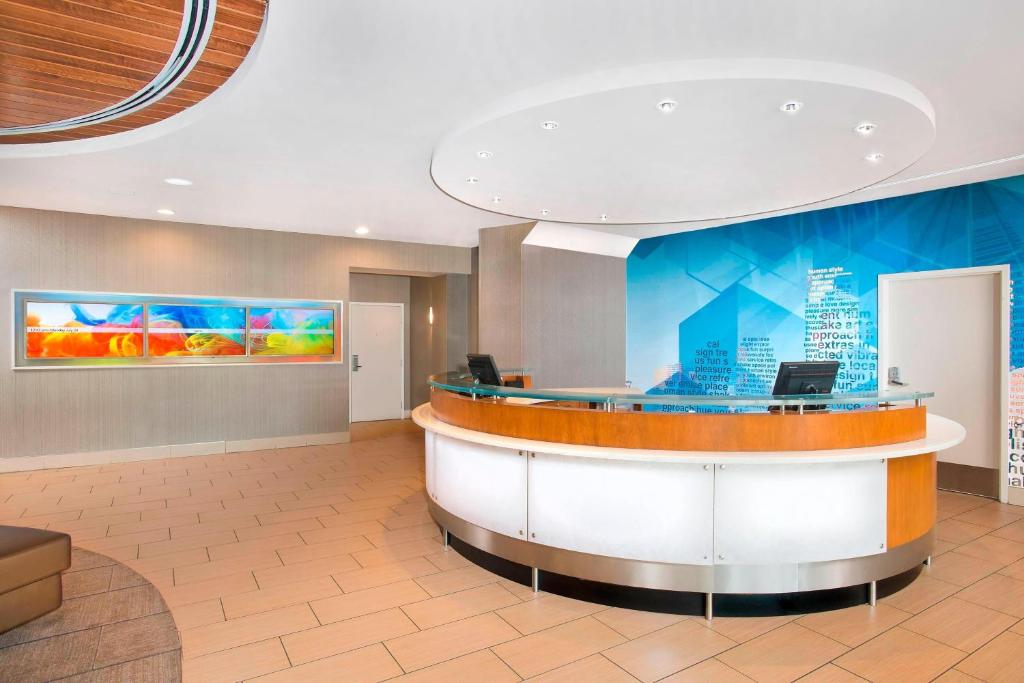 SpringHill Suites Fairfax Fair Oaks photo 2