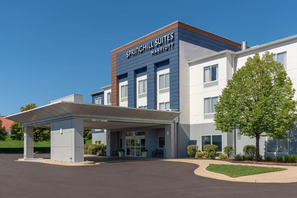 SpringHill Suites Grand Rapids North photo 3