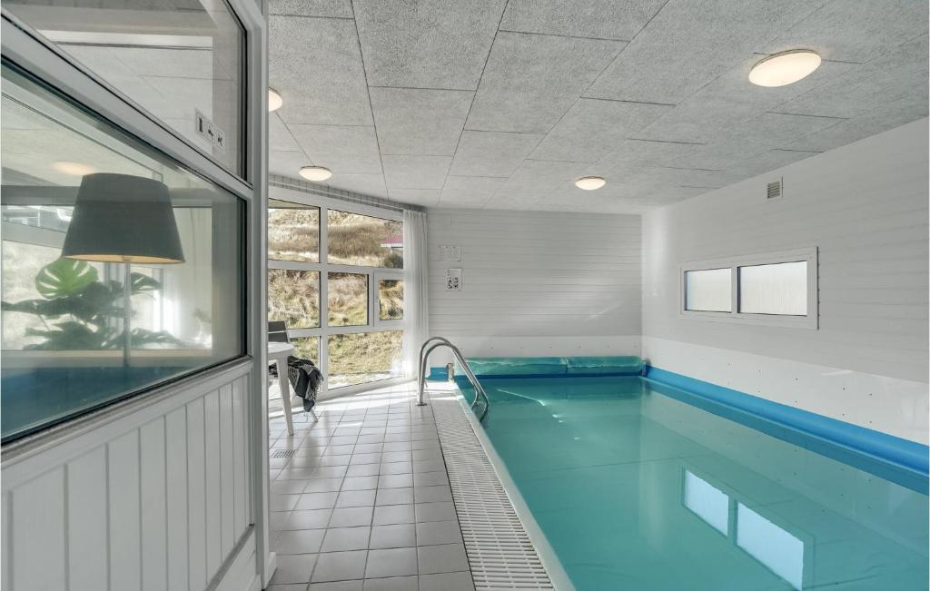 Nice Home In Hvide Sande With 4 Bedrooms, Sauna And Indoor Swimming Pool photo 1