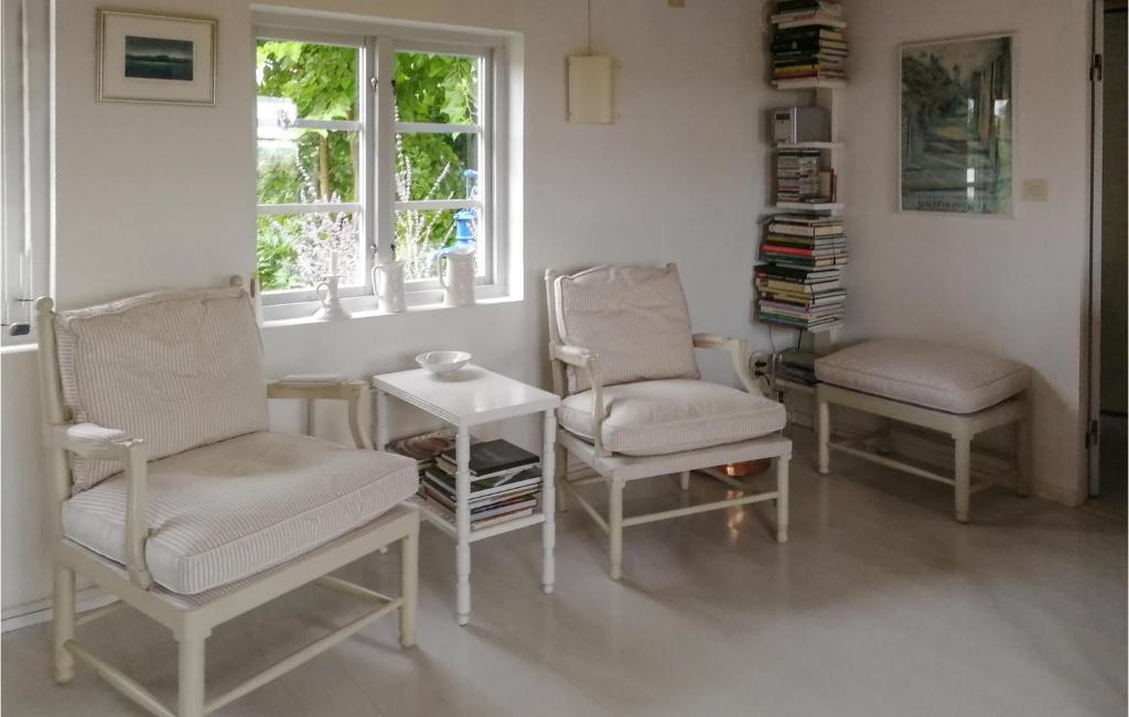 Awesome Home In Simrishamn With 2 Bedrooms photo 4