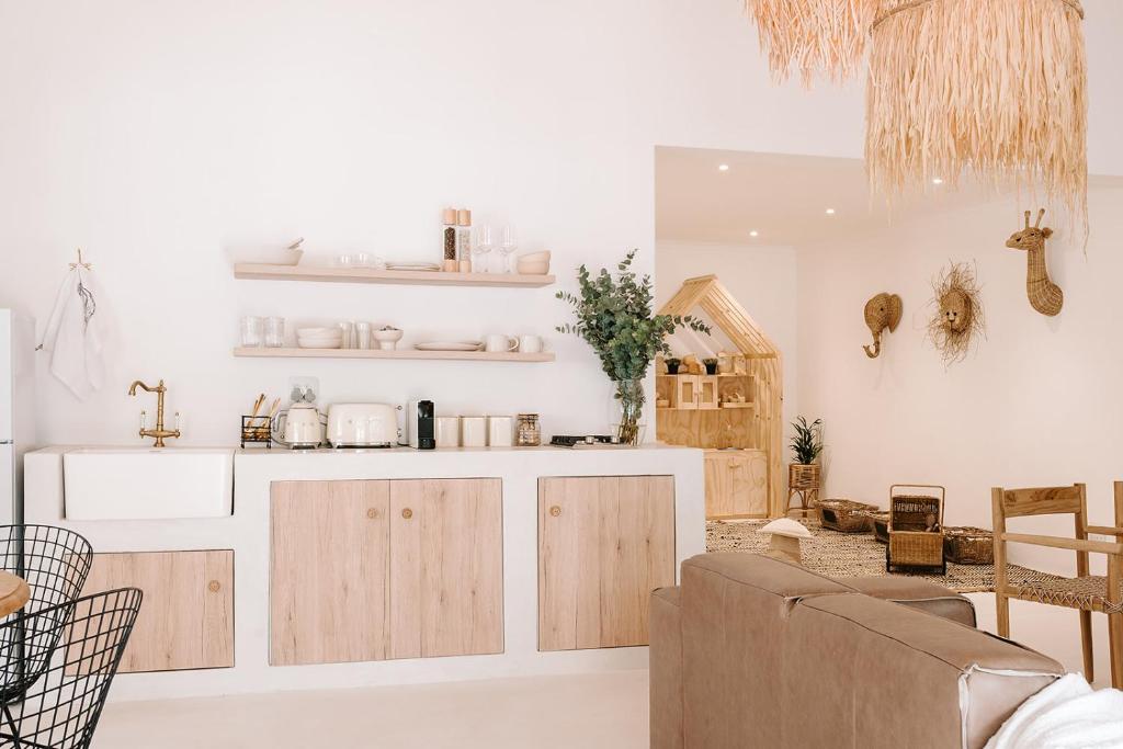 Ivy House - family friendly unit