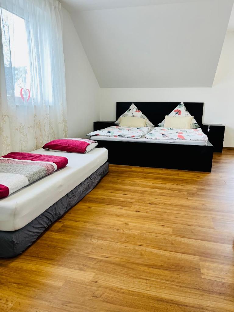 Homestay Offers Private Bedroom and Bathroom near Speyer and Hockenheim photo 2