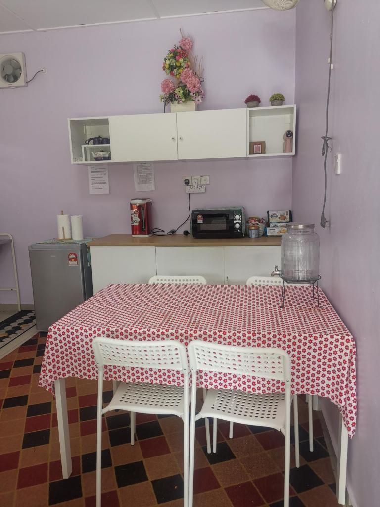 Haji Homestay - A tiny house with 2 bedrooms photo 3