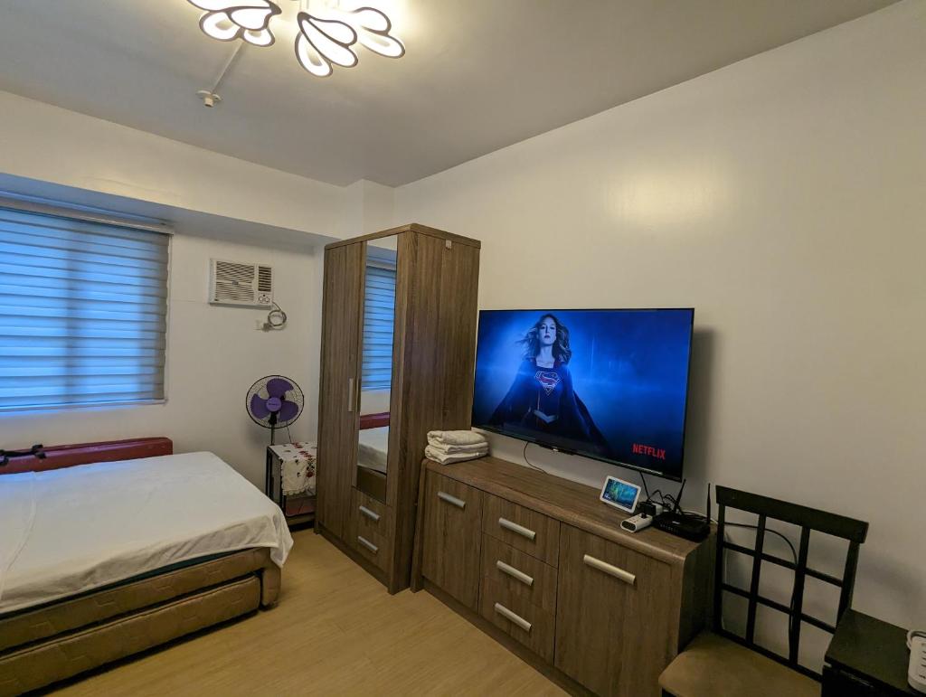Cinema at Mplace 55 Inch Smart TV google home-music Unliwifi Cooking , Pool extra pay photo 4