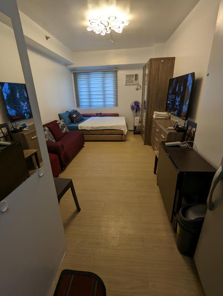 Cinema at Mplace 55 Inch Smart TV google home-music Unliwifi Cooking , Pool extra pay photo 3