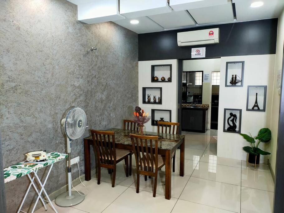 678 homestay 4 room 5 minutes to tower photo 4