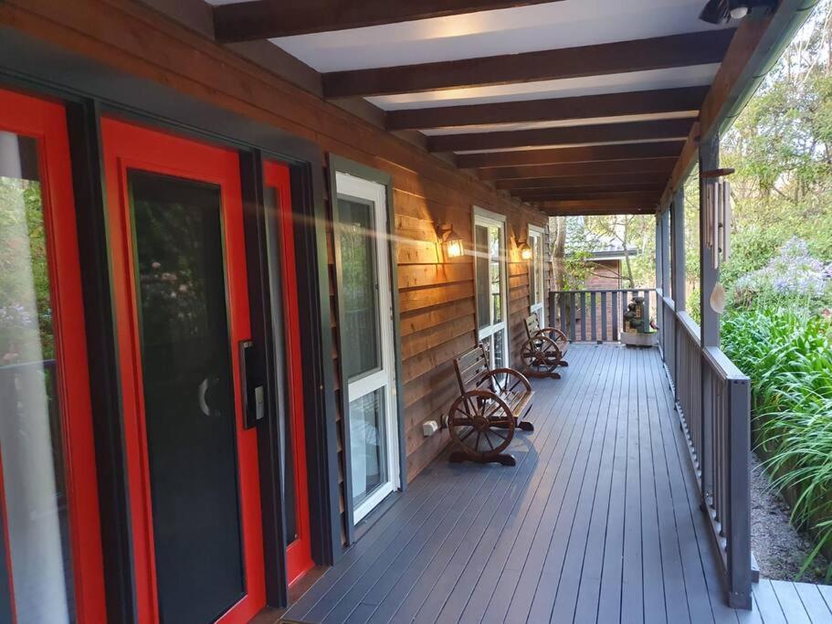 Rustic Queen of Leura photo 2