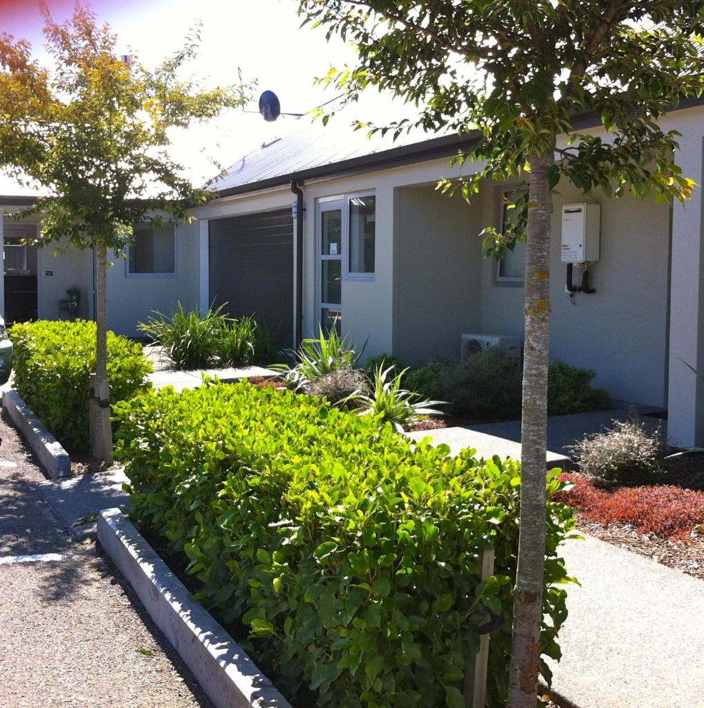 Darfield Motel photo 1