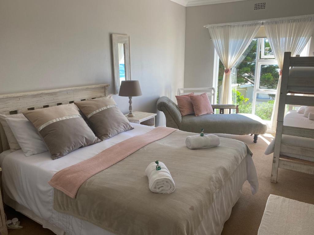 Southerncross Beach House with a Million Dollar View photo 3