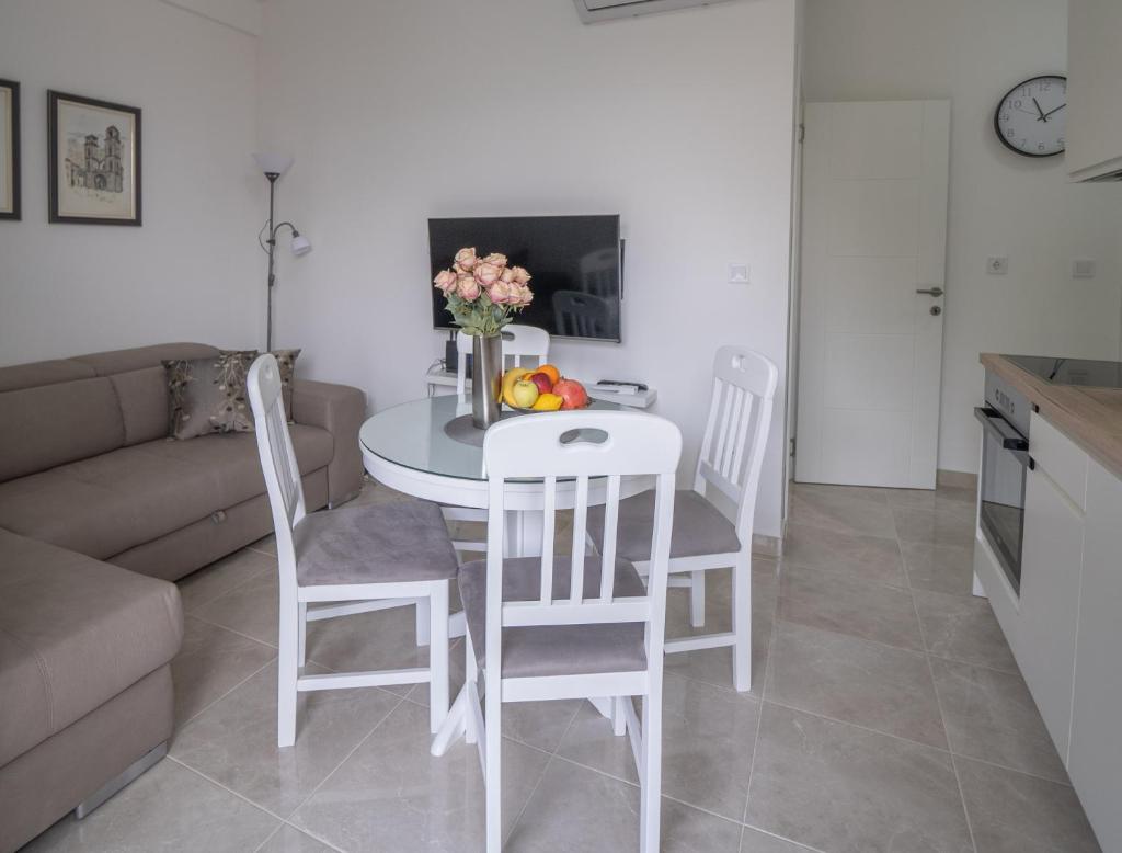 Apartment Adriana photo 2