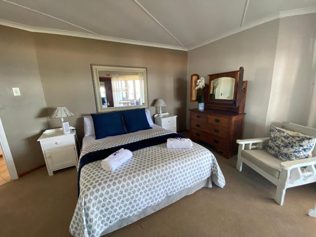Southerncross Beach House with a Million Dollar View photo 1