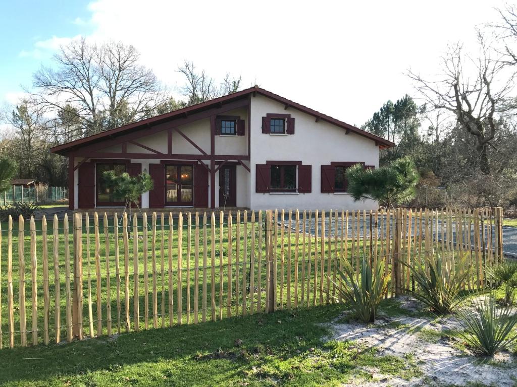 Gîte de la Bécassière - Les cabanes océanes Vendays-Montalivet photo 1