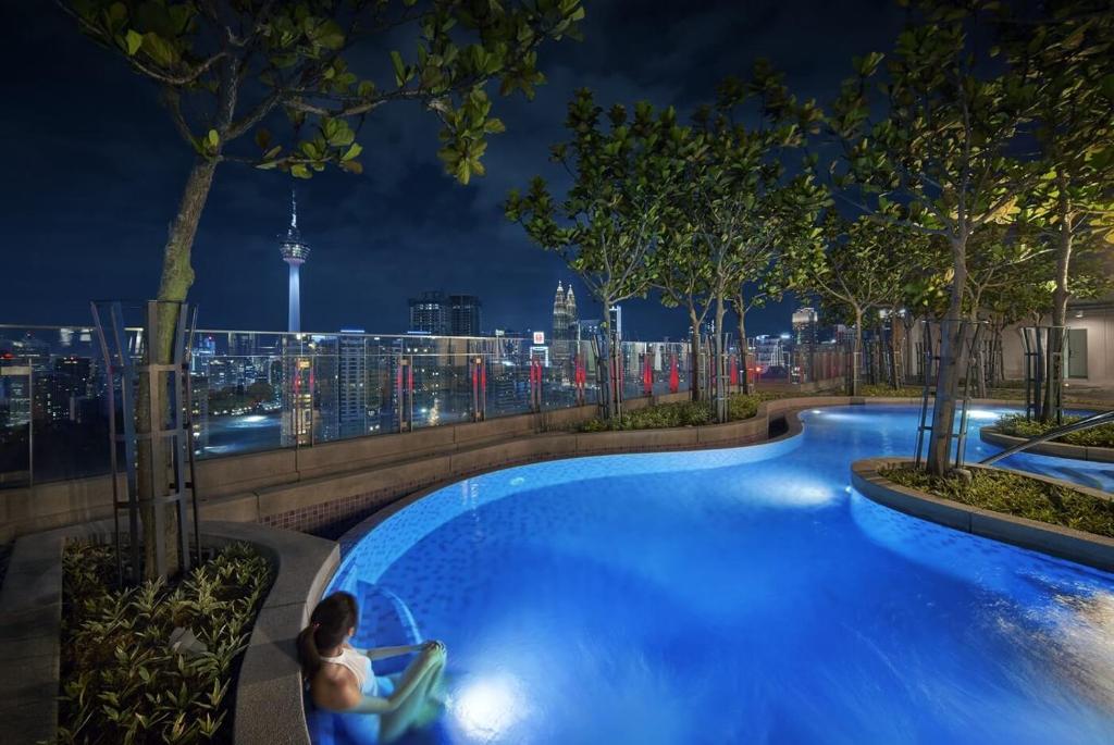 Bukit Bintang Robertson 3BR Suite with Netflix photo 3