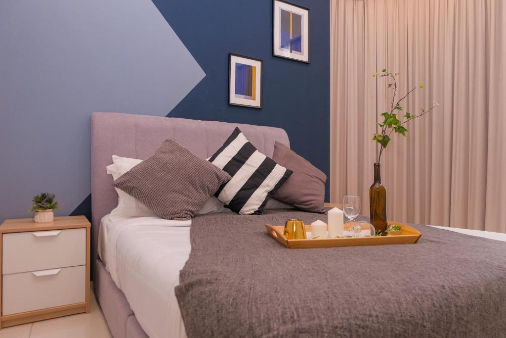 Bukit Bintang Robertson 3BR Suite with Netflix photo 4