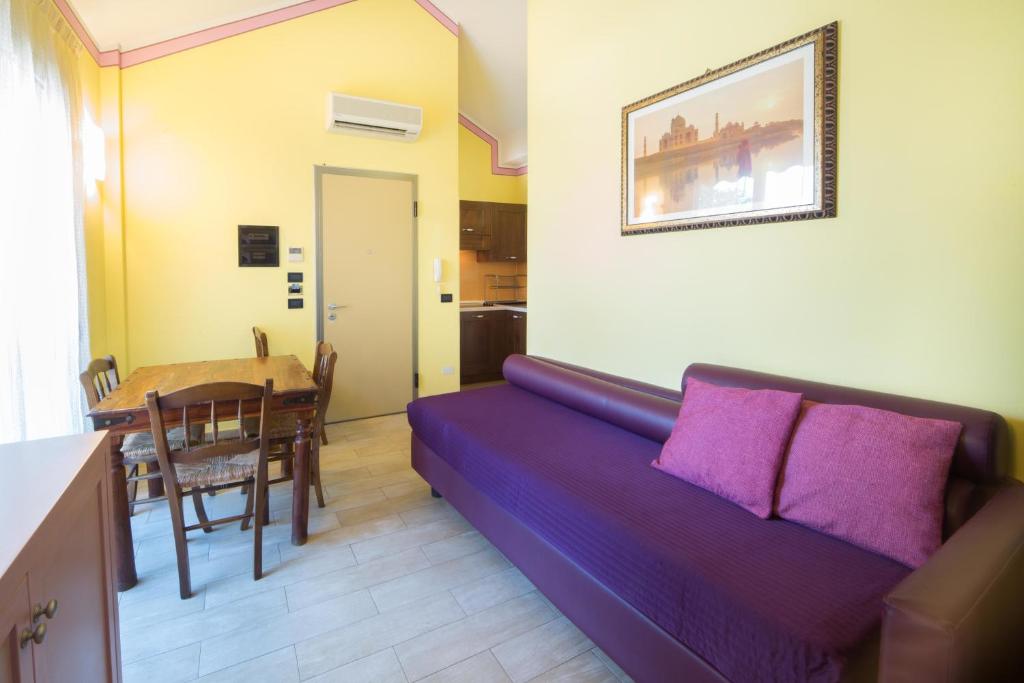 World Village Apartments photo 4