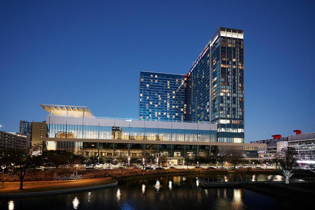 Marriott Marquis Houston image