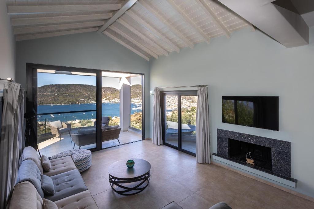 Saronic TopView Villa photo 3