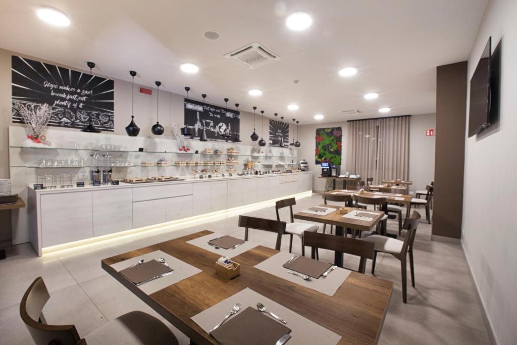 Bhotel photo 3