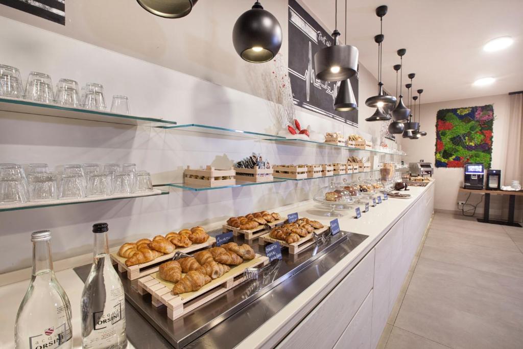 Bhotel photo 2