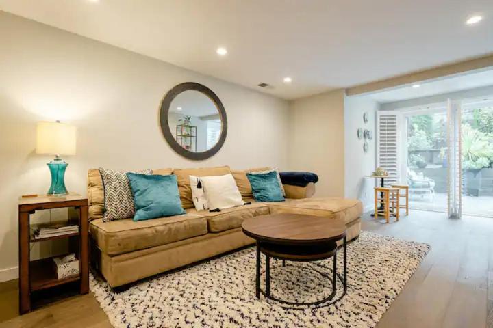 Beautiful Condo in Sun Drenched Garden photo 2