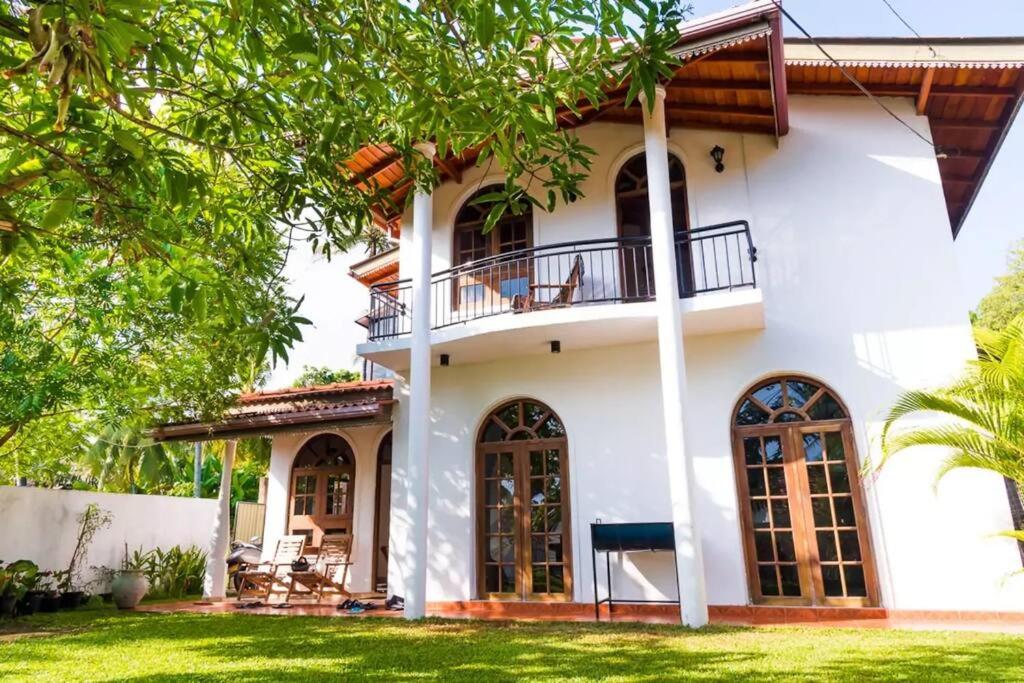 White House Villa Dallawella, Unawatuna, Galle