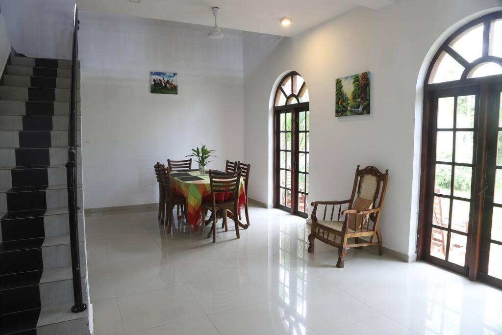 White House Villa Dallawella, Unawatuna, Galle photo 3
