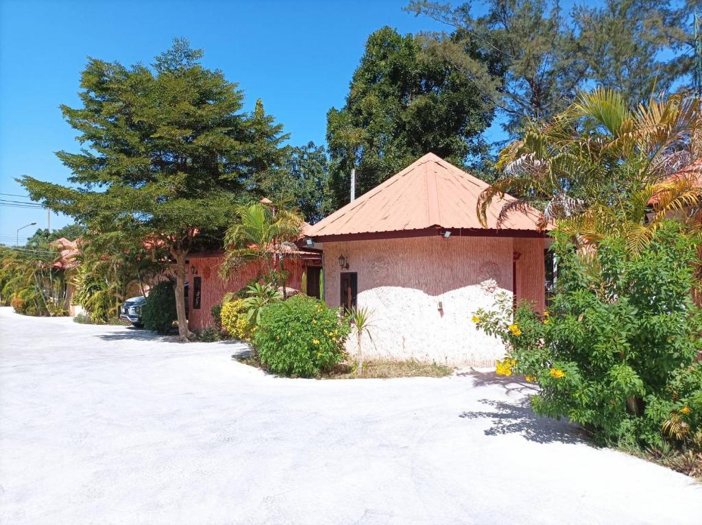 Vimanmek Resort Room Type - Double or Twin Room with Private Bathroom