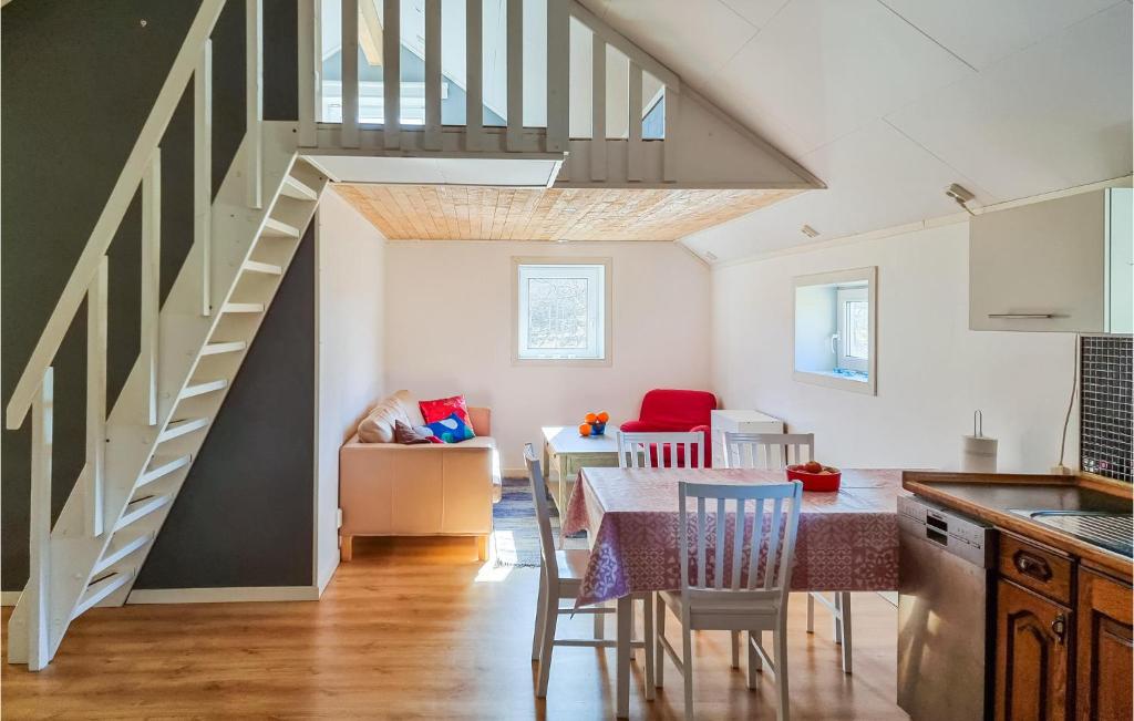 Nice Apartment In Skrhamn With 2 Bedrooms photo 2
