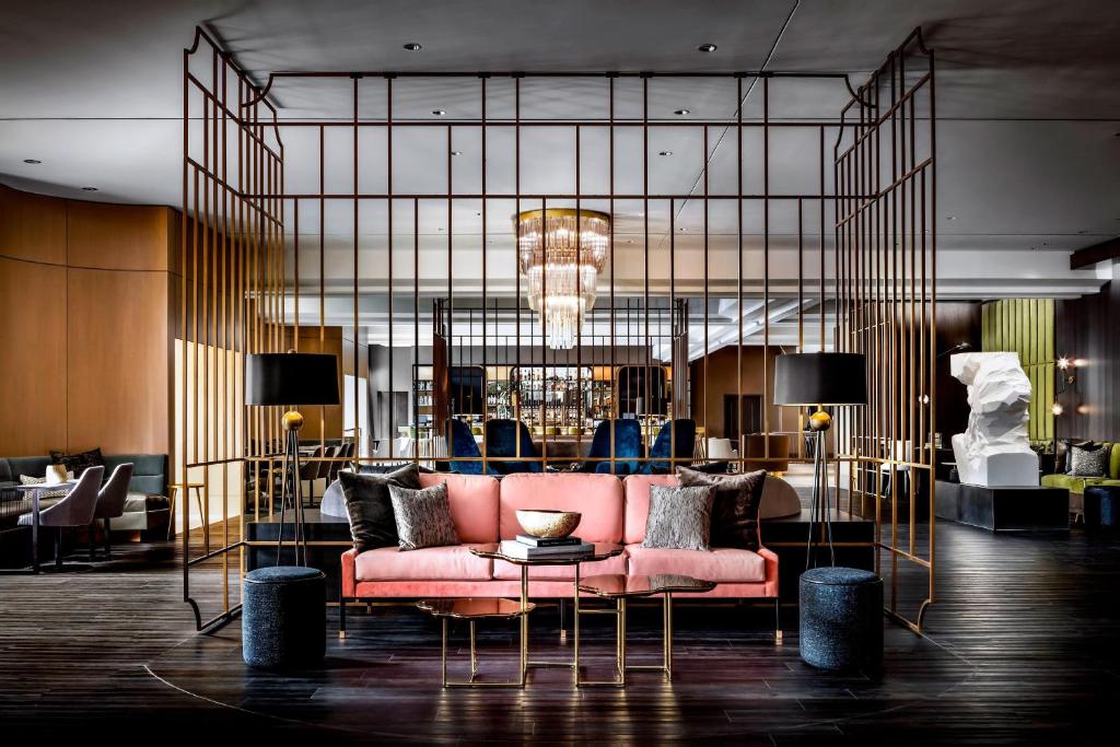 The Gwen, a Luxury Collection Hotel, Michigan Avenue Chicago image