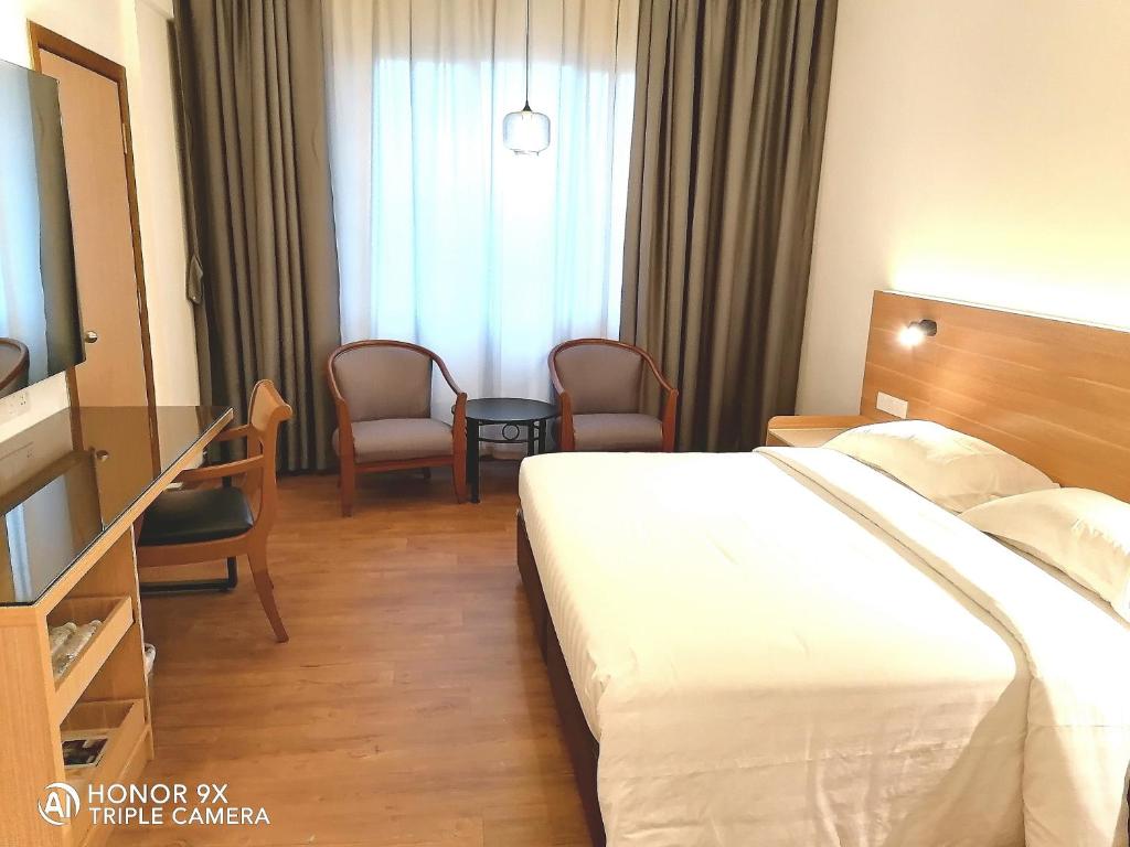 Crystal Crown Hotel Harbour View, Port Klang photo 1