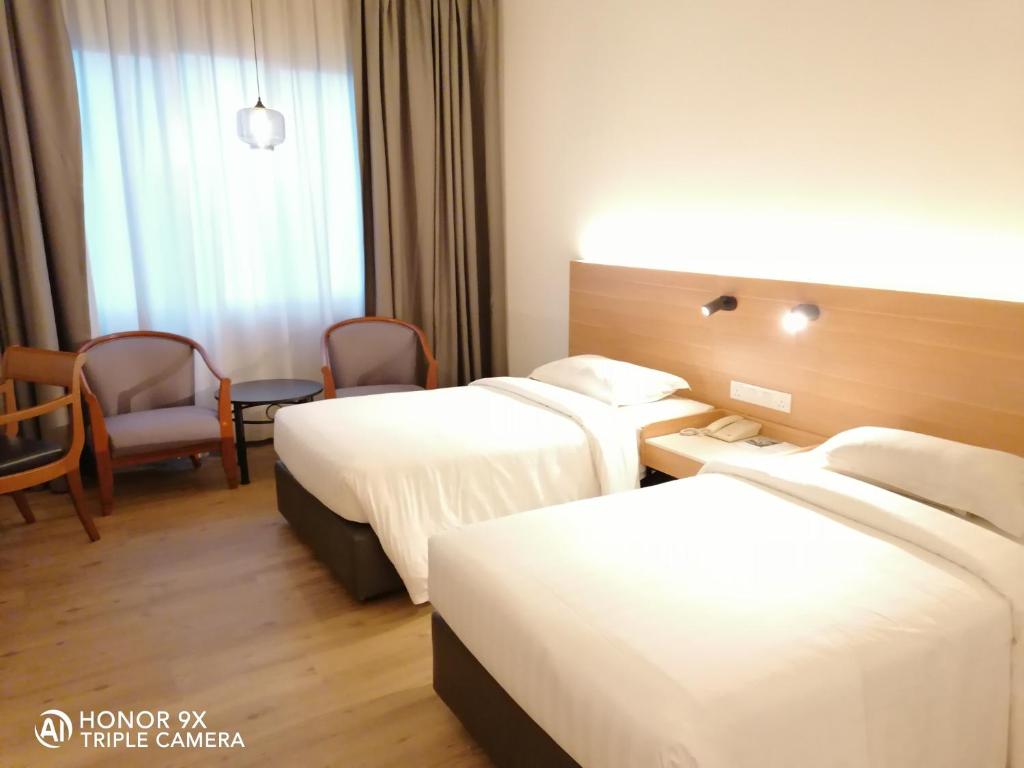Crystal Crown Hotel Harbour View, Port Klang photo 2