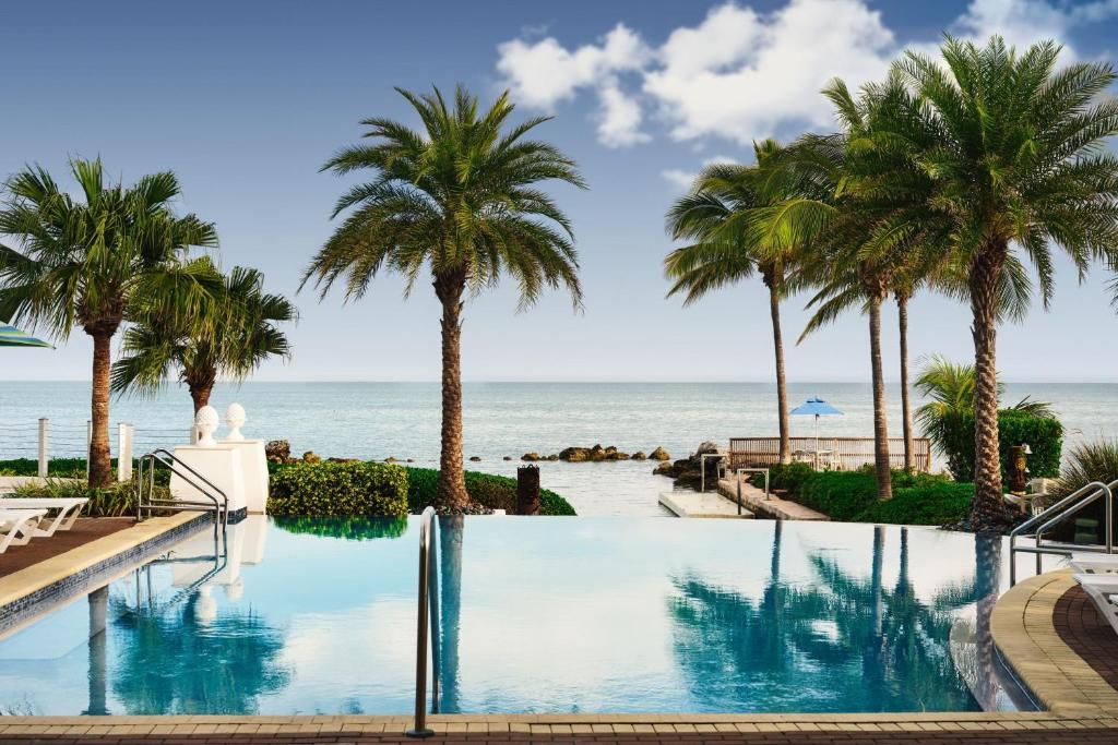 Courtyard by Marriott Faro Blanco Resort image