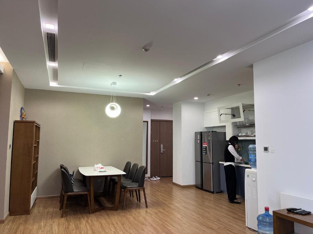 Vinhomes Metropolis Luxury Apt 3Br near Lotte