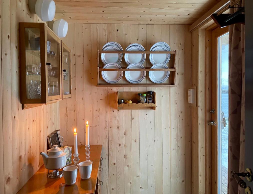 Villa Lofoten - Edvardbua - Tap to explore photos
