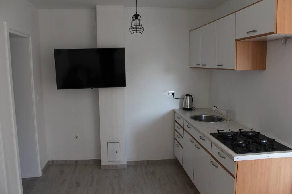 Moderan apartman Ana - Vinkovci centar photo 3