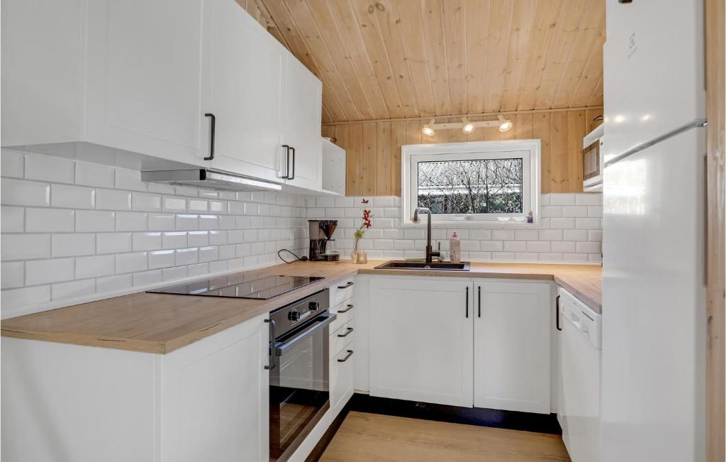 Stunning Home In Nex With Sauna, 4 Bedrooms And Wifi photo 3