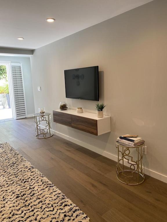 Beautiful Condo in Sun Drenched Garden photo 4